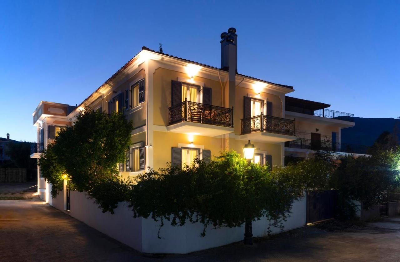 Nautilus Luxury Suites Galaxídhion Exteriér fotografie