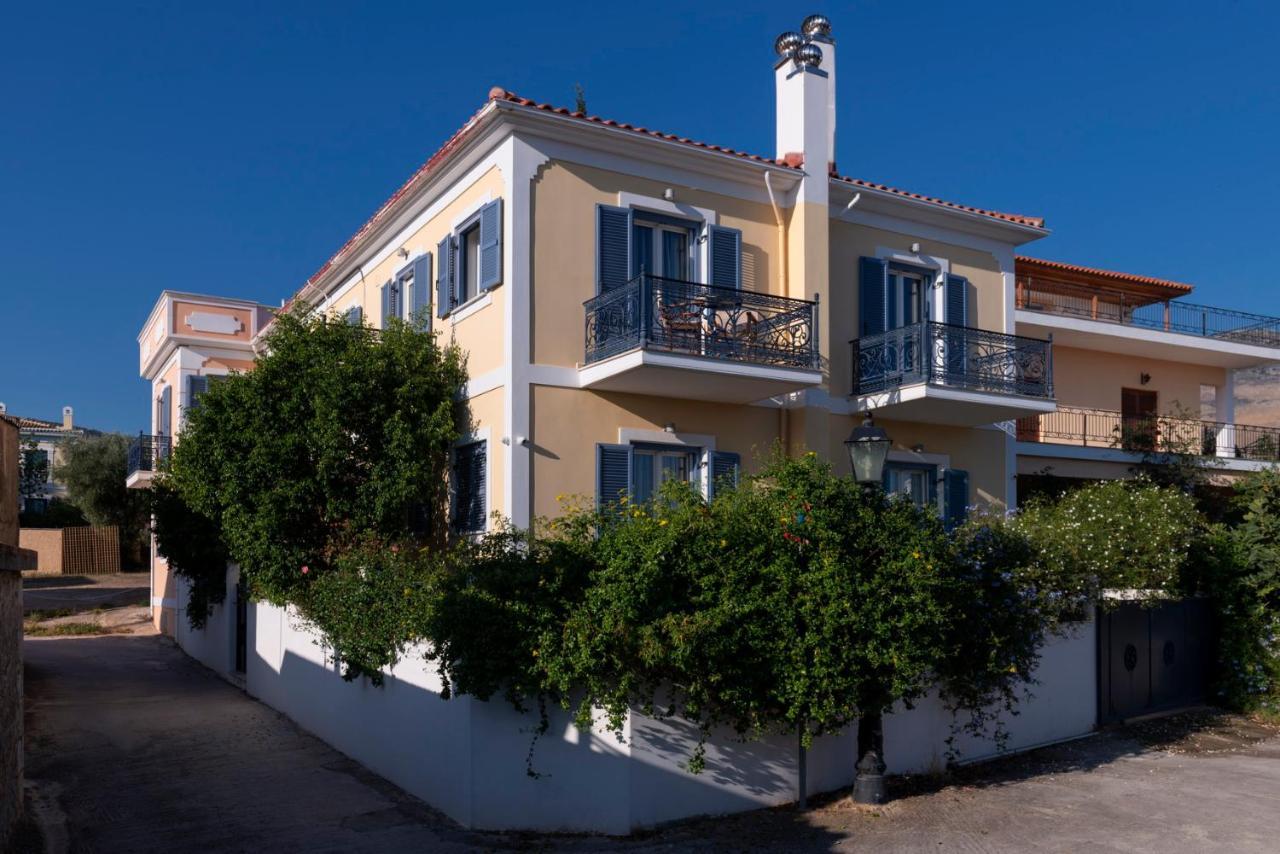 Nautilus Luxury Suites Galaxídhion Exteriér fotografie