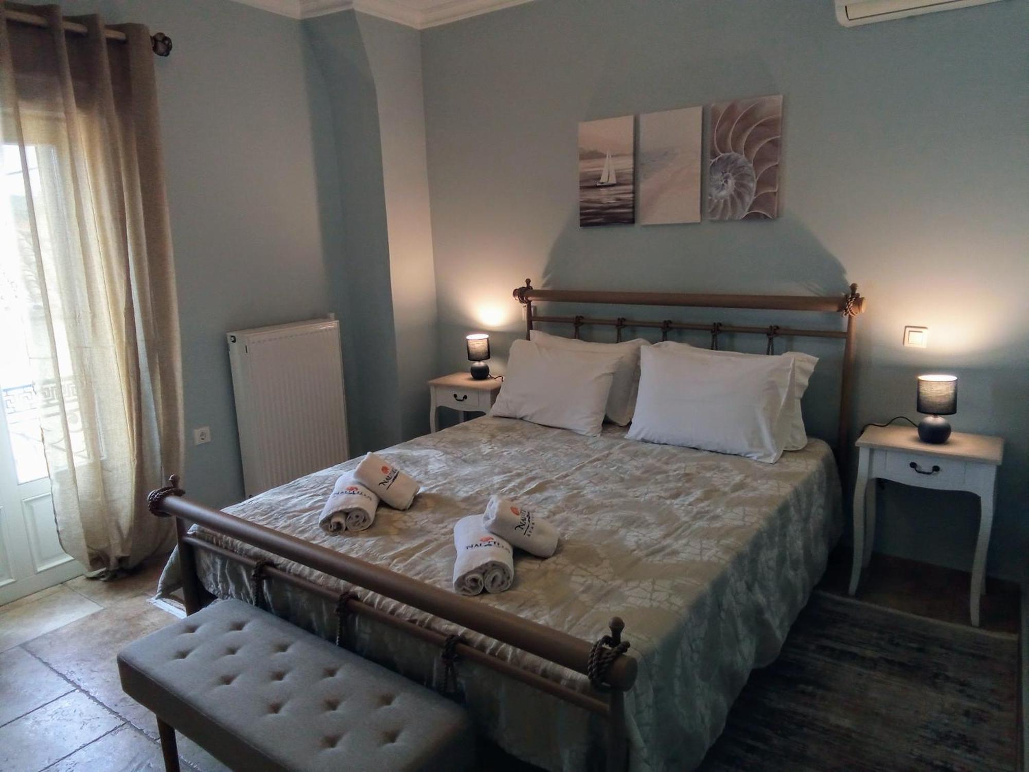 Nautilus Luxury Suites Galaxídhion Pokoj fotografie